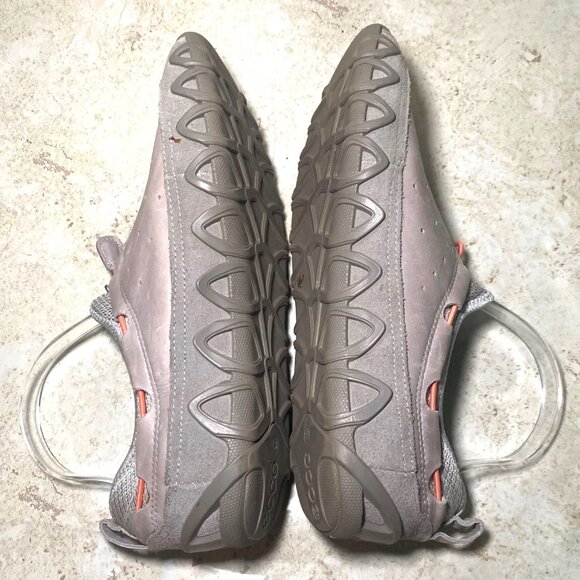 Ecco Womens Gray Suede & Leather Slip-On Shoes Toggle Closure Gorpcore Casual - Picture 7 of 12